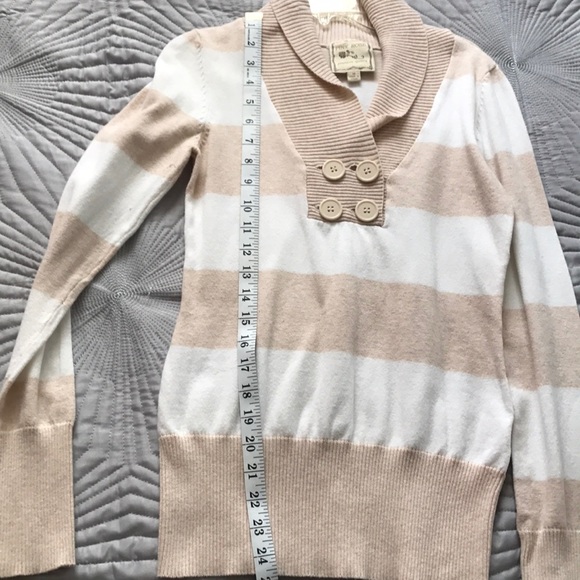 Sweater - Picture 4 of 5